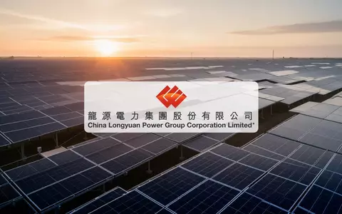 Moderne Solaranlage bei Sonnenaufgang als Symbol für das Wachstum der erneuerbaren Energien. - Foto: über boerse-global.de