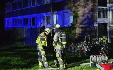 FW Bocholt: Brand in Kellerraum eines Mehrfamilienhauses - fünf Personen ins Krankenhaus gebracht - Foto: presseportal.de