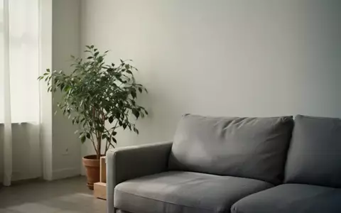Symbolbild: helles, minimalistisch eingerichtetes Wohnzimmer - Foto: über boerse-global.de