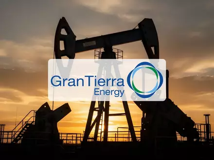 Abstrakte Darstellung einer Ölförderanlage vor einem dramatischen Sonnenuntergang, symbolisch für die Energiebranche. - Foto: über boerse-global.de