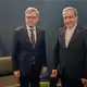 Außenminister Johann Wadephul (l) traf auch mit seinem iranischen Amtskollegen Abbas Araghtschi zusammen. - Bild: Michael Kappeler/dpa