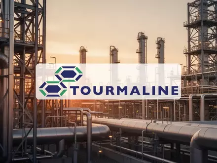 Moderne Industrieanlage für Erdgas und Öl bei Sonnenuntergang als Symbol für den Energiesektor. - Foto: über boerse-global.de