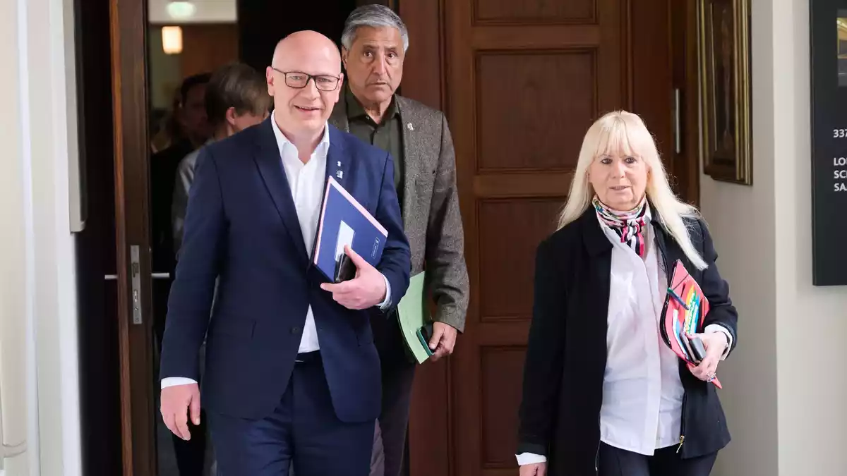 Wegner (l), Niroomand (M) und Spranger hatten die Bewerbung vorangetrieben. (Archivbild) - Bild: Annette Riedl/dpa