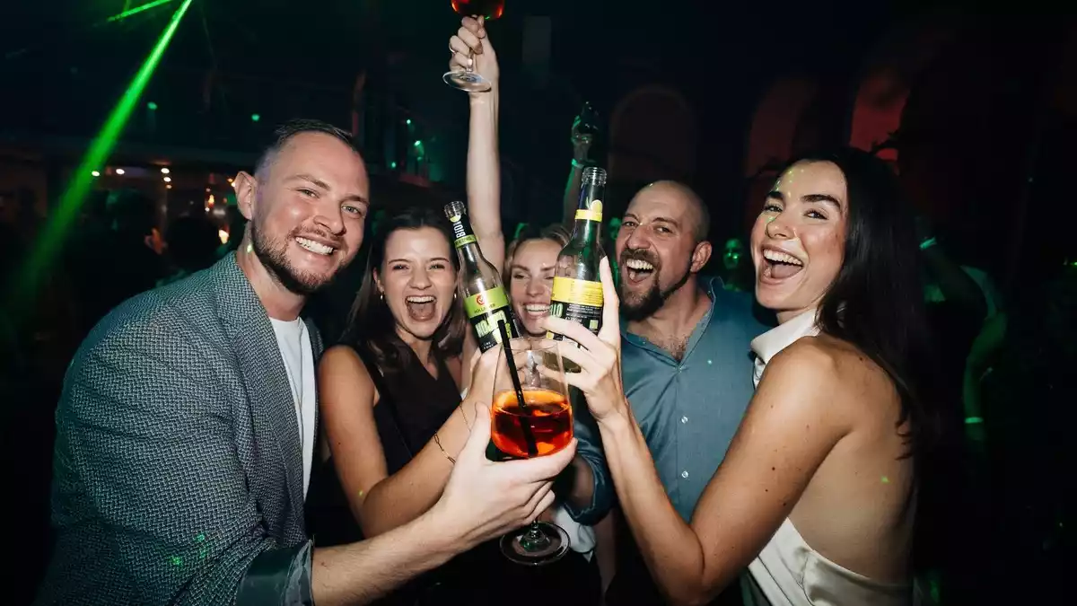 Sober October: Wer keinen Alkohol trinkt, muss sich erklären - Bild: presseportal.de