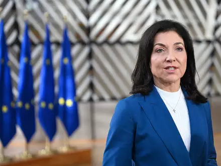 Katherina Reiche wirbt für «Made with Europe».  - Foto: Jennifer Brückner/dpa