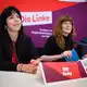 In der neuen, deutlich größeren Linke-Fraktion im Berliner Abgeordnetenhaus tragen die Co-Fraktionsvorsitzenden Elif Eralp (li.) und den beiden Parteivorsitzenden Kerstin Wolter (M) und Maximilian Schirmer (r) viel Verantwortung. (Archiv)  - Bild: Bernd von Jutrczenka/dpa
