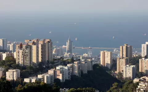Der Hafen von Haifa. (Symbolbild) - Foto: Gil Cohen Magen/XinHua/dpa