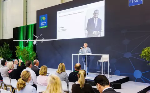 Herbert Reul besuchte Security Essen 2026 / NRW-Innenminister sprach auf der Europäischen Drohnen-Fachtagung - Foto: presseportal.de