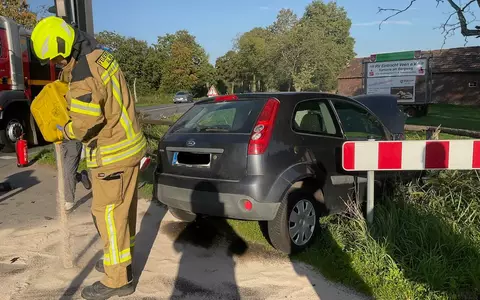 FW Alpen: Verkehrsunfall auf Veener Ampelkreuzung - Foto: presseportal.de