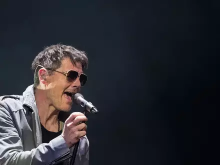 Da konnte er noch auf der Bühne singen: Harket bei einem Konzert in Stuttgart 2018. (Archivbild) - Foto: Marijan Murat/dpa