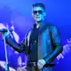 In den 80er Jahren ein Frauenschwarm: a-ha-Sänger Morten Harket. Hier zu sehen bei einem Konzert 2016. (Archivbild) - Bild: Walter Bieri/dpa