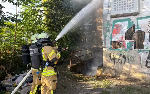 FW Weinheim: Rauchglocke über der Bergstraße - Zwei Brände beschäftigen die Feuerwehr Weinheim - Foto: presseportal.de