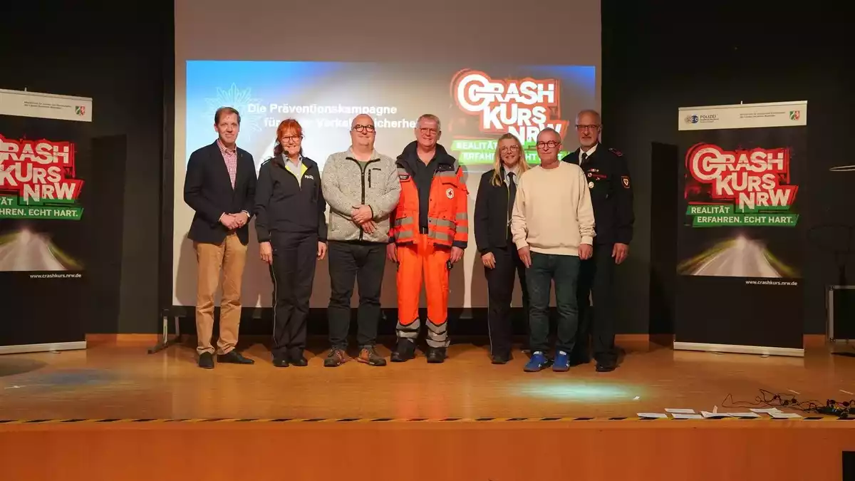 POL-COE: Dülmen/ Landrat besucht Präventionsprojekt Crash Kurs NRW - Bild: presseportal.de