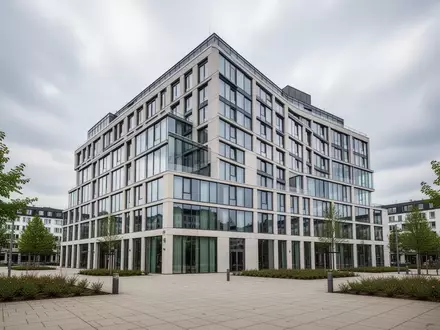 Moderne Hotelfassade in Frankfurt-Niederrad an einem bewölkten Tag. - Foto: über boerse-global.de