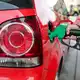 Ein durchschnittlicher Autofahrer spart um die 35 Euro. (Archivbild) - Bild: Jan Woitas/dpa