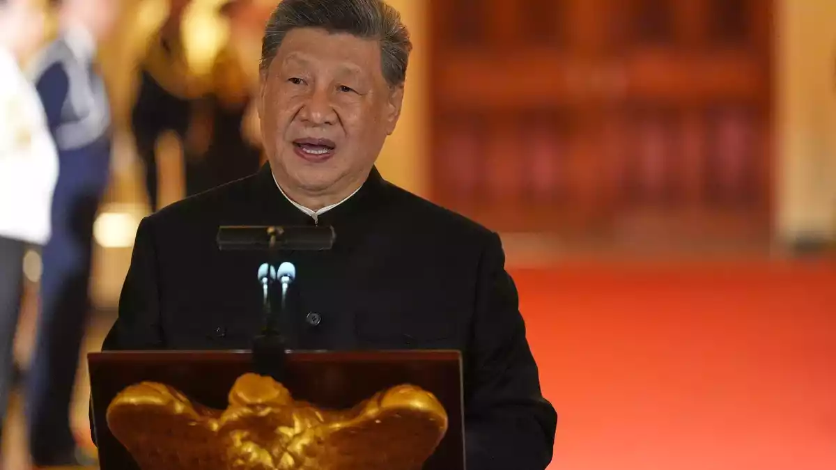 Xi mahnt USA und China zu verantwortungsvollem Handeln.  - Bild: Alex Brandon/AP/dpa