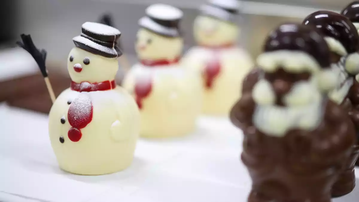 Das Weihnachtsgeschäft ist für die Hersteller besonders wichtig. - Bild: Christoph Reichwein/dpa