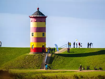 Der Spätsommer nimmt noch einmal so richtig Anlauf. - Foto: Sina Schuldt/dpa