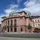 Die Fachzeitschrift «Opernwelt» hat das Staatstheater Mainz zum Opernhaus des Jahres ernannt. (Archivbild) - Bild: Arne Dedert/dpa