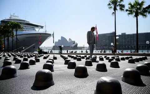 Die Installation «Mushrooms» steht direkt am Hafen von Sydney. - Foto: Bianca De Marchi/AAP/dpa