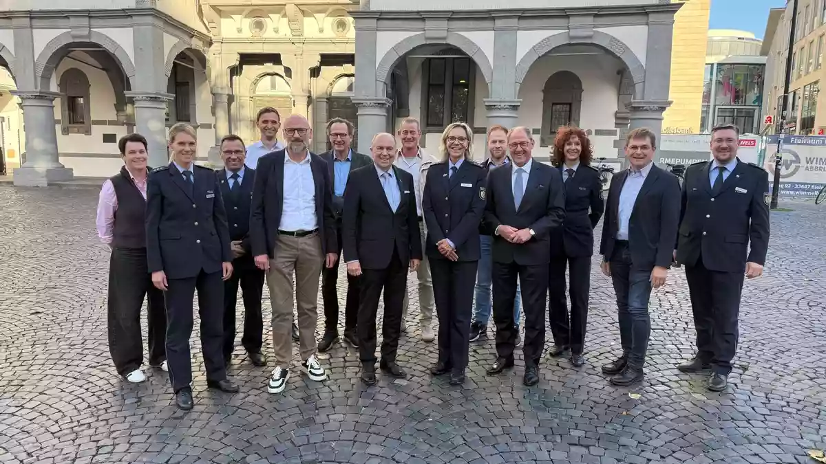 POL-PB: Gemeinsame Pressemeldung der Kreispolizeibehörde Paderborn und der Stadt Paderborn Fokus Innenstadt Paderborn - Polizei und Stadt stehen gemeinsam für mehr Sicherheit im Stadtzentrum - Bild: presseportal.de