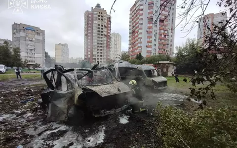 Jeden Tag schlagen in Kiew russische Kampfdrohnen ein.  - Foto: -/Ukrainian Emergency Service/AP/dpa