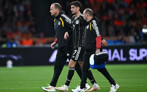 Kai Havertz zog sich in der ersten Halbzeit eine Verletzung zu.  - Foto: Federico Gambarini/dpa