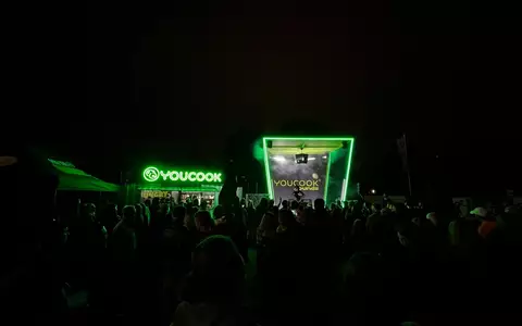 Erfolgreiche Premiere: YOUCOOK Sounds-Bühne begeistert das Publikum im Reeperbahn Festival Village mit der Leidenschaft und Vielfalt einer jungen Musik-Szene / Tour-Support für aufstrebende Pop-Artists - Foto: presseportal.de