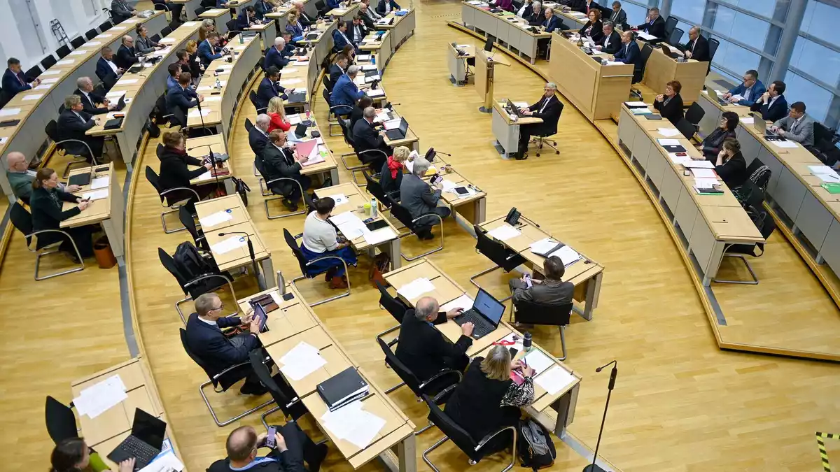 Welche Regeln gibt sich der Landtag in Magdeburg? (Archivbild) - Bild: Klaus-Dietmar Gabbert/dpa