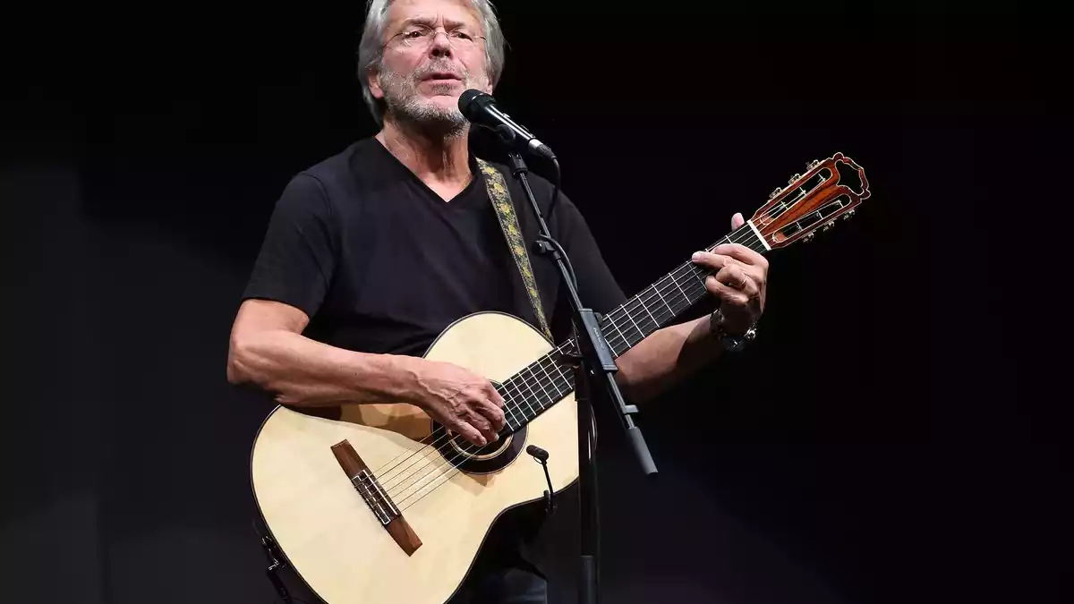 Der Sänger Reinhard Mey hat nun sein 30. Studioalbum veröffentlicht. (Archivbild) - Bild: Swen Pförtner/dpa