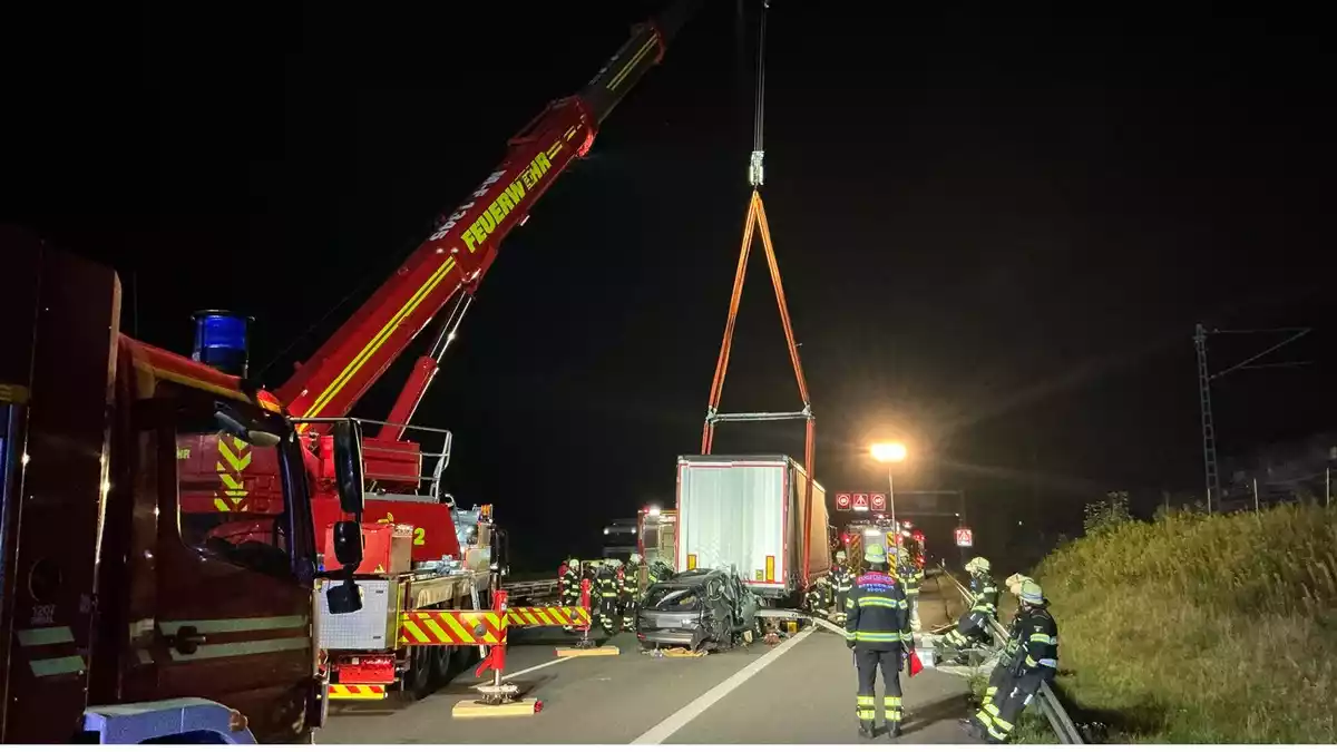 FW-M: Tödlicher Verkehrsunfall auf der Autobahn - Bild: presseportal.de