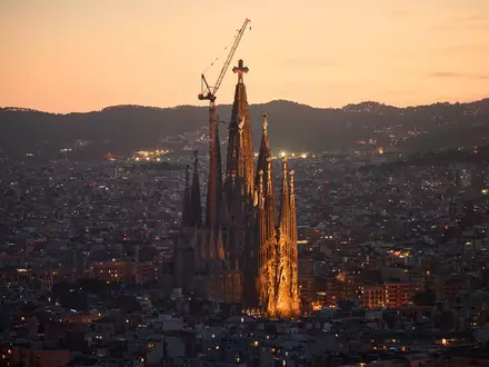 Die stark verweste Leiche wurde rund 50 Kilometer nordwestlich von Barcelona gefunden. (Archivbild) - Foto: Emilio Morenatti/AP/dpa