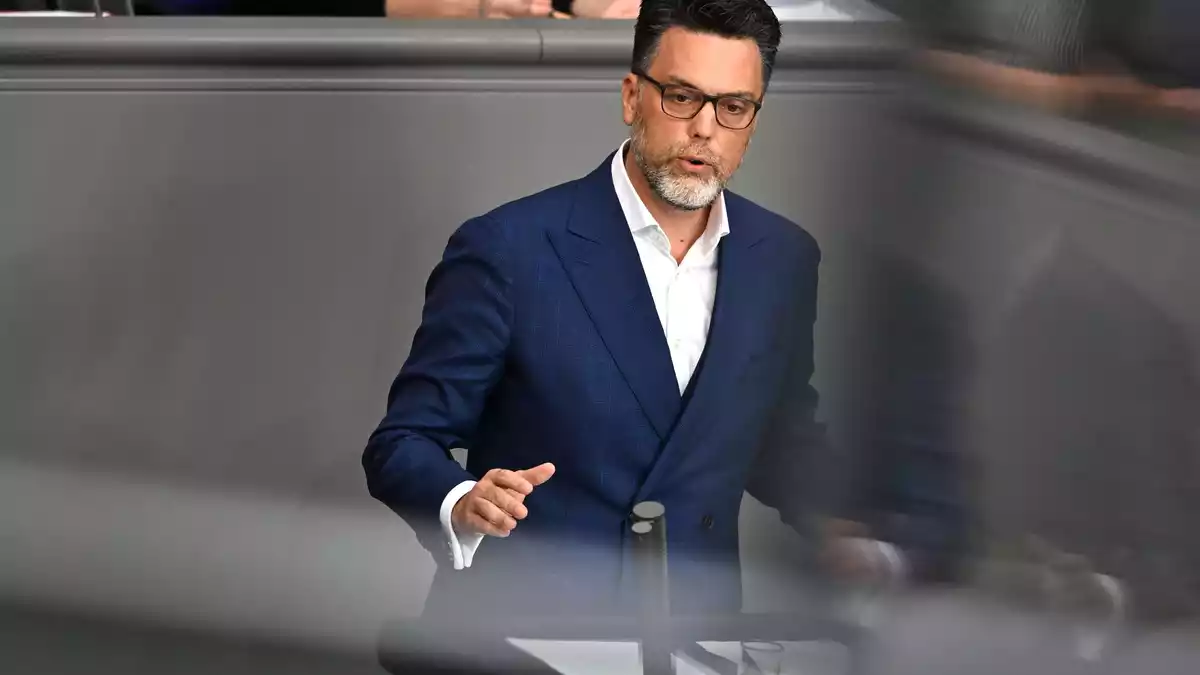Robin Wagener ist Verteidigungspolitiker der Grünen-Bundestagsfraktion. (Archivfoto) - Bild: Elisa Schu/dpa