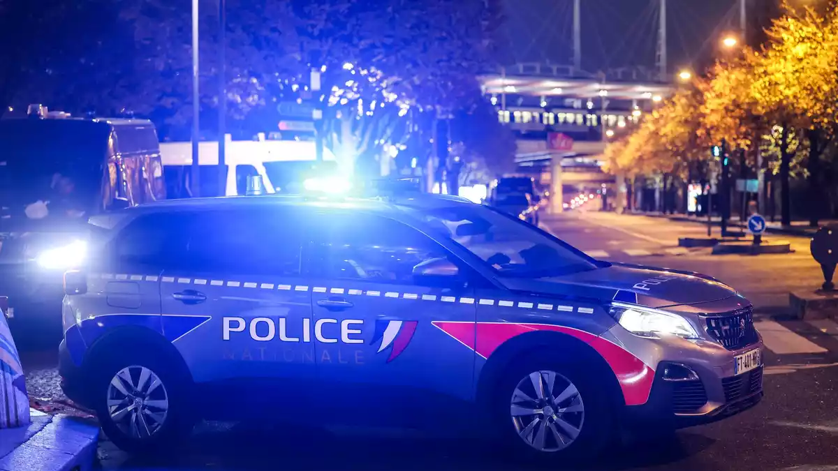 Nach dem Fund einer toten Brasilianerin im Auto ihres Ex-Freundes hat die französische Justiz den Mann unter Mordverdacht festgenommen (Symbolbild). - Bild: Christoph Reichwein/dpa