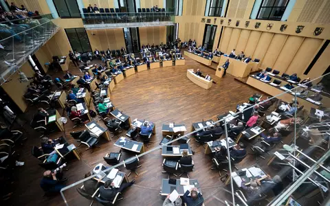 Der Bundesrat billigte das Gesetz für den eneuten Tankrabatt.  - Foto: Christophe Gateau/dpa