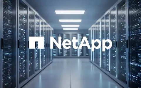 Modernes Rechenzentrum mit leuchtenden Server-Racks als Symbol für Cloud-Infrastruktur und Datenmanagement. - Foto: über boerse-global.de