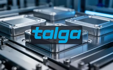 Hochmoderne industrielle Batteriezellenfertigung in einer sauberen Produktionsumgebung mit kühler Beleuchtung. - Foto: über boerse-global.de