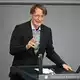 Karl Lauterbach (SPD) berichtete in seiner Rede von Kontakten zu Entwicklern im Silicon Valley. - Bild: Michael Brandt/dpa