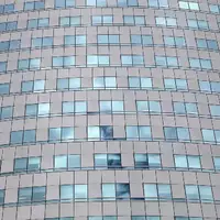 Glasfassade an einem Bürohaus (Archiv) - Foto: via dts Nachrichtenagentur