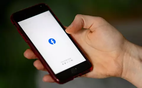 Der Datenschutz-Skandal um Cambridge Analytica wirkt für den Facebook-Konzern immer noch nach. (Archivbild) - Foto: Fabian Sommer/dpa