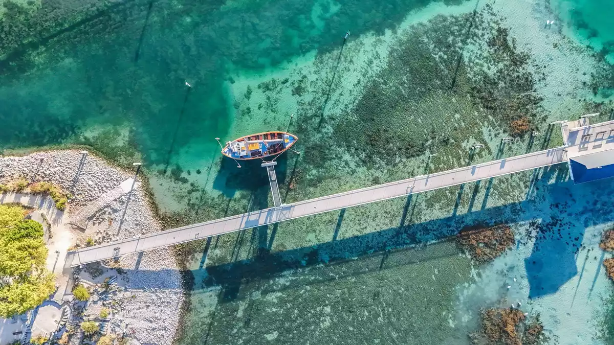 Selbst ein Badeausflug im Freien könnte am Wochenende wieder möglich sein. - Bild: Marius Bulling/onw-images/dpa