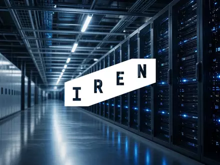 Moderne Serverräume in einem Rechenzentrum mit blauer Beleuchtung als Symbol für den digitalen Wettbewerb. - Foto: über boerse-global.de