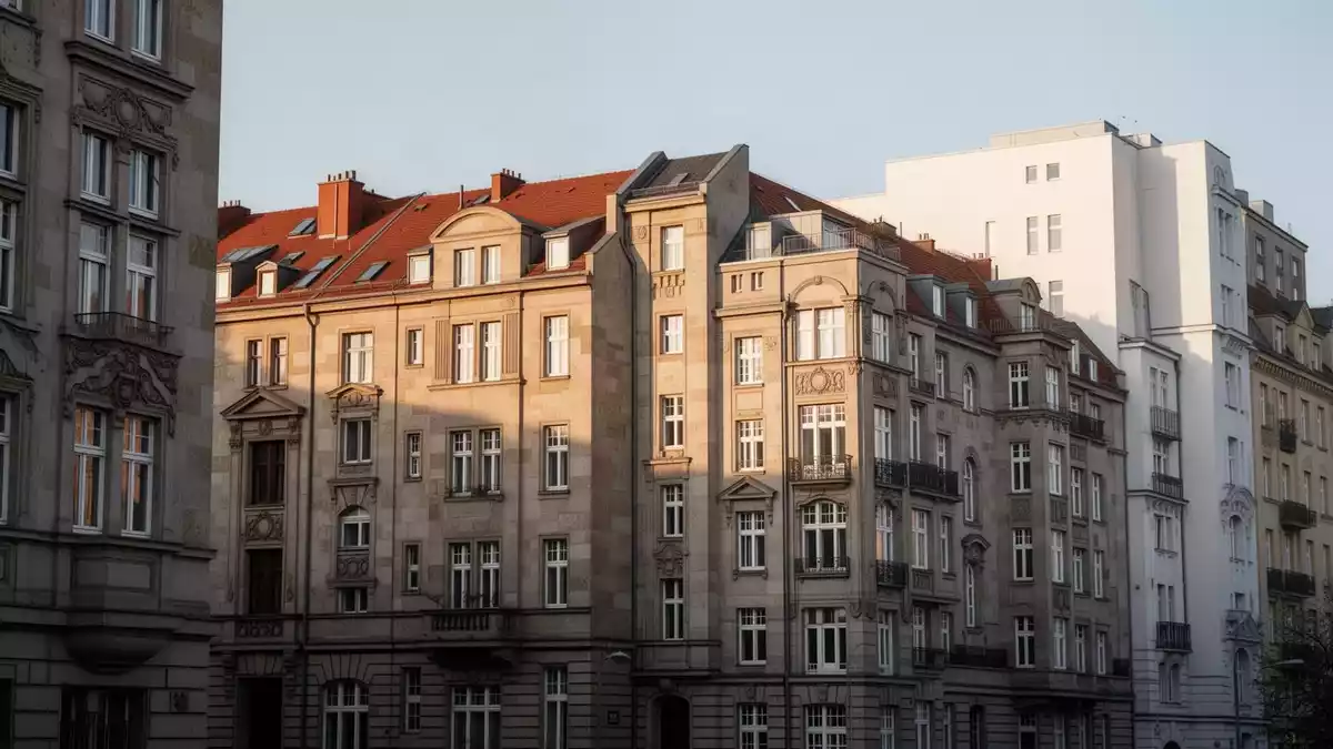 Berliner Linke: Vergesellschaftungspläne und Milliardenkosten im Fokus