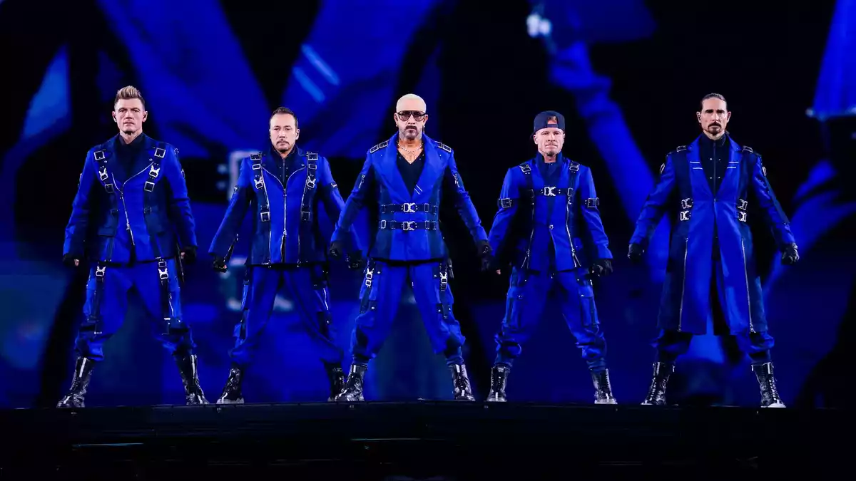 Im Mittelpunkt der Show steht das Album «Millennium». - Bild: Rolf Vennenbernd/dpa