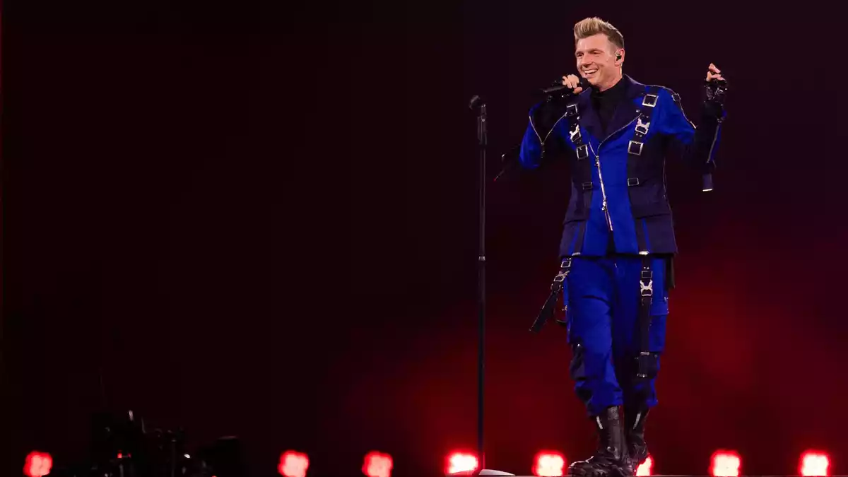 Sänger Nick Carter erinnerte sich auf der Bühne an den Karrierebeginn in Deutschland.  - Bild: Rolf Vennenbernd/dpa
