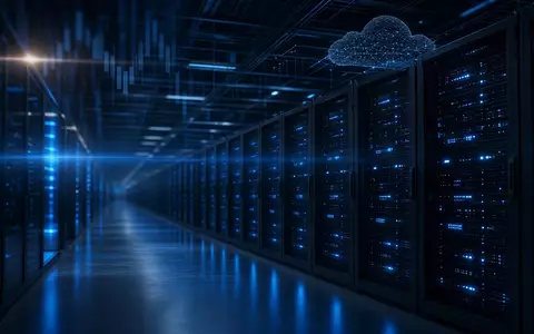 Modernes Rechenzentrum mit leuchtenden Server-Racks als Symbol für die Cloud-Computing-Branche. - Foto: über boerse-global.de