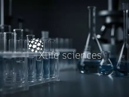 Abstrakte Darstellung eines biotechnologischen Labors mit gedimmter Beleuchtung als Symbol für Marktvolatilität. - Foto: über boerse-global.de