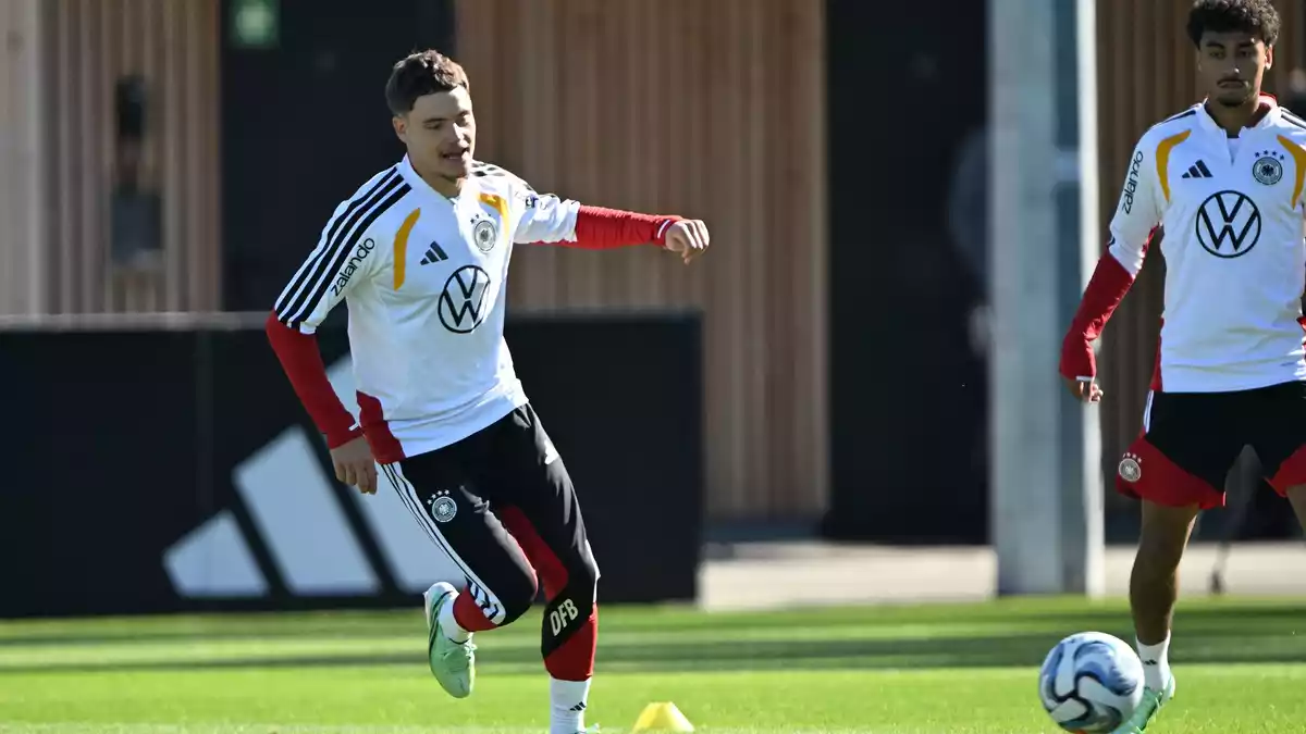 Florian Wirtz ist für Klopp noch kein Kandidat für die Startelf gegen Griechenland.  - Bild: Federico Gambarini/dpa