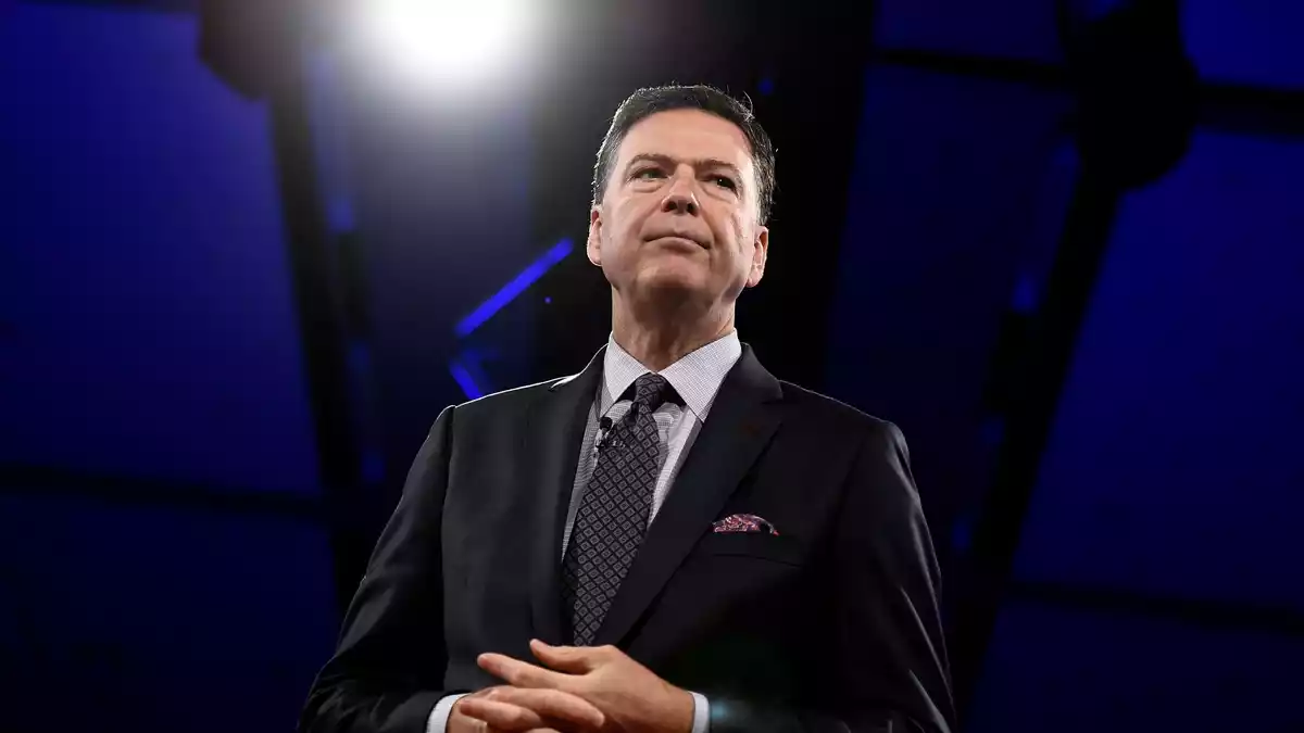 Ex-FBI-Chef Comey hat Ärger wegen eines Fotos von Muscheln am Strand. (Archivbild) - Bild: Justin Tang/The Canadian Press/AP/dpa