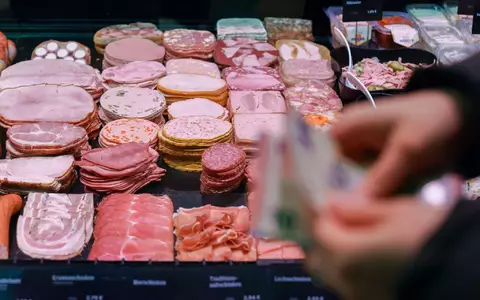 Bei Wurstwaren nahmen zuletzt sowohl Käuferreichweite als auch Absatzmenge ab. (Symbolbild) - Foto: Jan Woitas/dpa